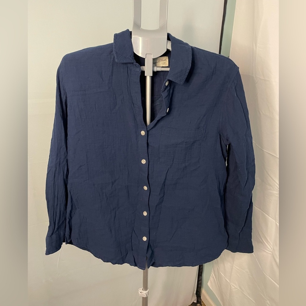 Universal Thread Womens‎ Blue Long Sleeve Button Down Shirt Size small